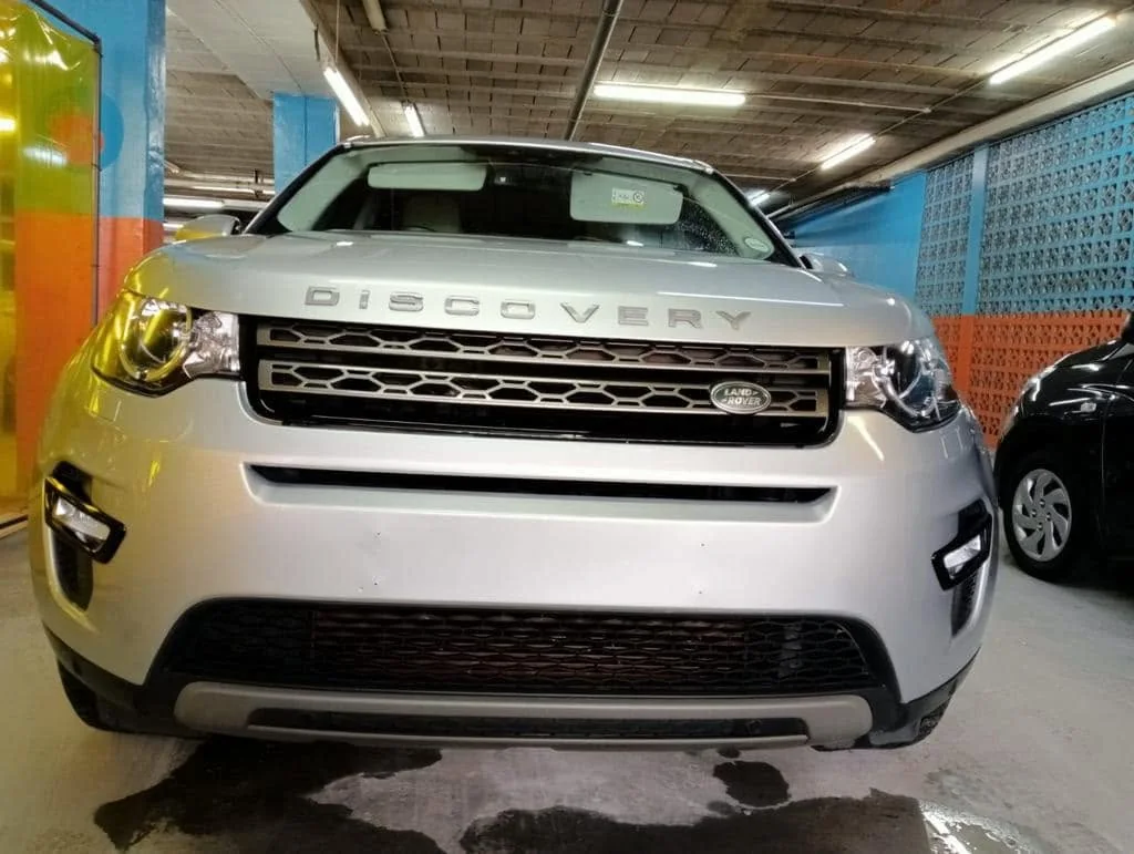 Range Rover Discovery after paint repair