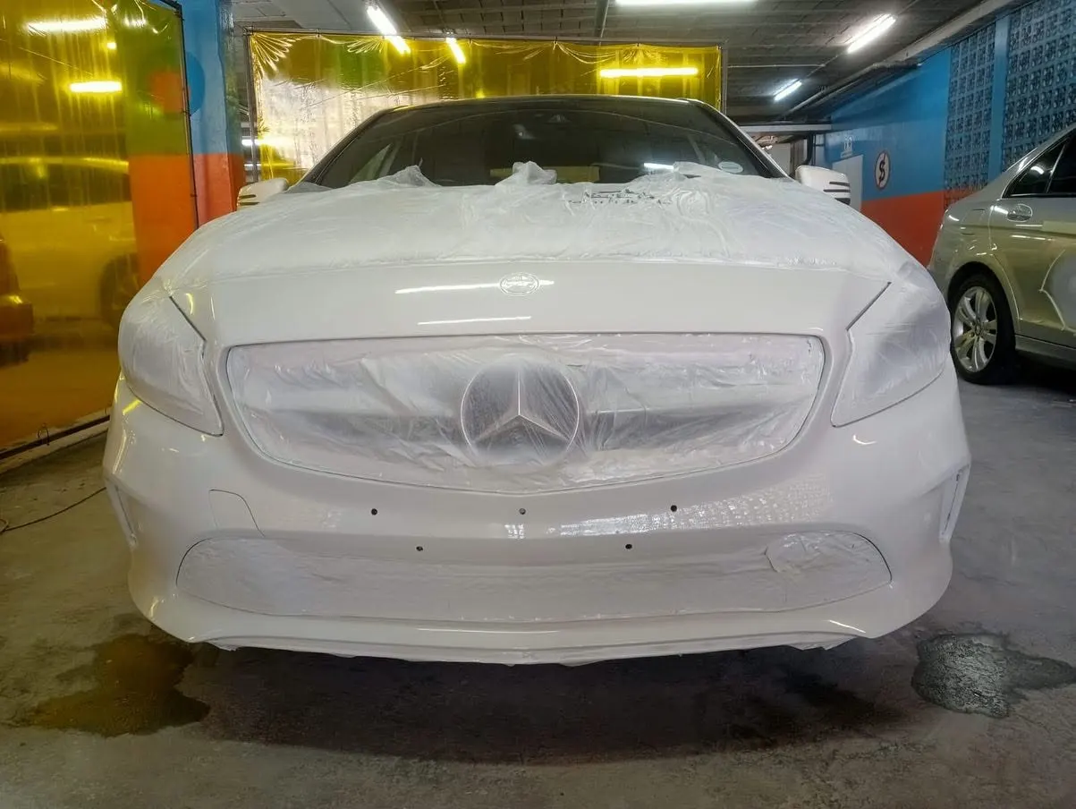 Mercedes-Benz A200 before paint repair